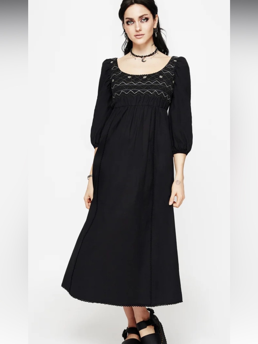 BNWT Disturbia Larissa Hand Embroidered Smocked Midaxi Dress Size 12